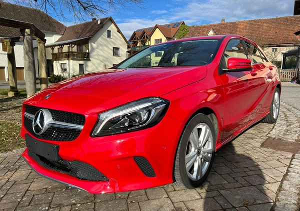 Mercedes-Benz Klasa A cena 61900 przebieg: 38000, rok produkcji 2017 z Oława małe 301
